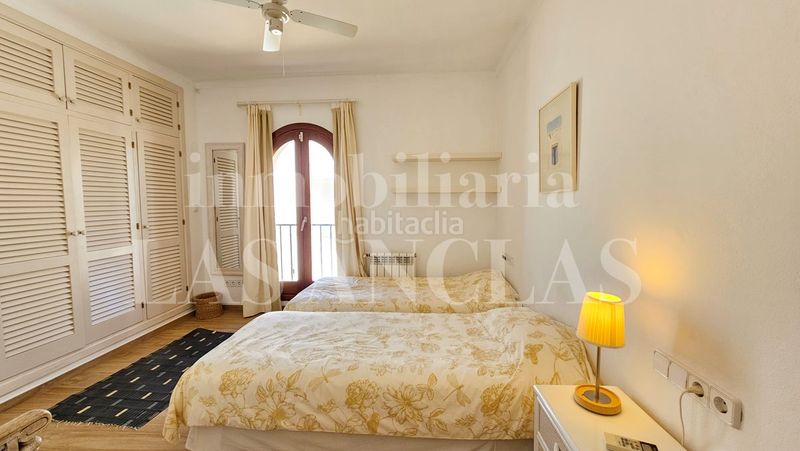 Foto f60e0ca6-10b0-41ec-a596-e2cf524c743a. Casa adossada amb calefacció piscina a Marina Botafoc-Talamanca Ibiza