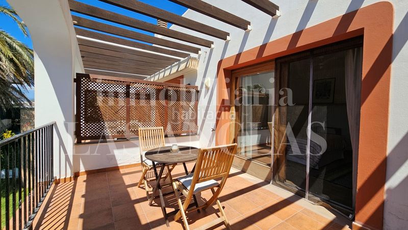 Foto f79be426-505d-405c-9ed0-49118e6396af. Casa adossada amb calefacció piscina a Marina Botafoc-Talamanca Ibiza