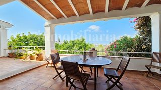 Casa in Jesús. Oportunidad de inversión villa de 3 apartamentos individuales y