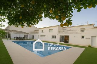 Chalet à Els pla de na Tesa. Espectacular chalet moderno en el corazón del pla de na tesa 6 h