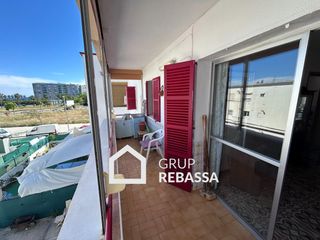 Flat in Polígon de Llevant. Gran piso exterior de 4 habitaciones en polígono de levante
