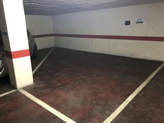 Aparcament cotxe a Illa 32. Plaza de garage en la devesa