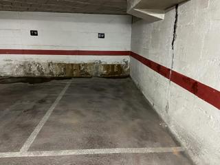 Aparcament cotxe a Illa 34. Plaza de parking en la zona de la devesa