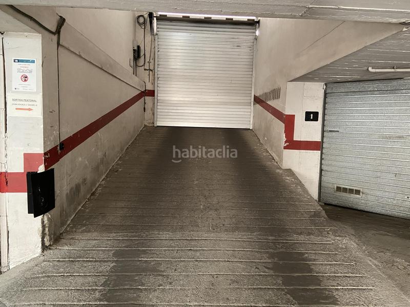 Foto 9e1078e1-53db-423c-bcc6-2b1aae8e3c4c. Posto auto in illa 32 in La Devesa Girona
