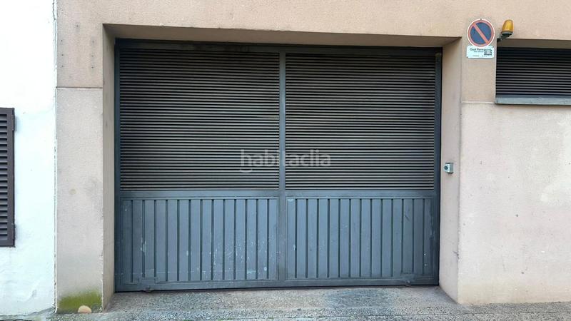Foto d2965935-258c-4c59-b201-8584ba7af38d. Alquiler parking coche plaza de aparcamiento zona pericot en Girona