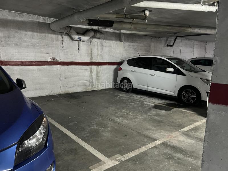 Foto 8f4bf030-3603-492c-9406-fb238f691fca. Parking coche plaza de parking en santa eugènia en Girona