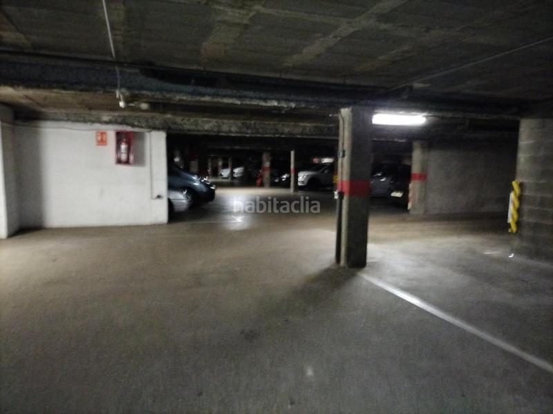 Foto f401cff8-ddd1-4ac5-a5f6-4d6e5c226964. Posto auto in Eixample Sud-Migdia Girona