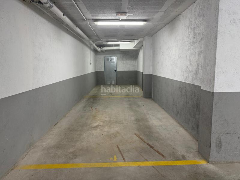 Foto 3d3bc4b5-aaa4-401e-9056-3d958ff94ba9. Parking voiture dans Santa Eugenia Girona