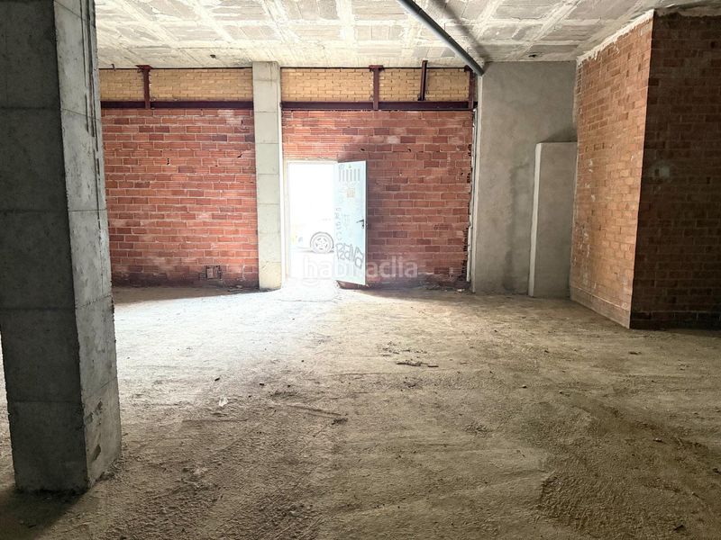 Foto 5fb1bc1d-e60d-457f-bb2f-51c8186f535b. Lloguer local comercial a Eixample Sud-Migdia Girona