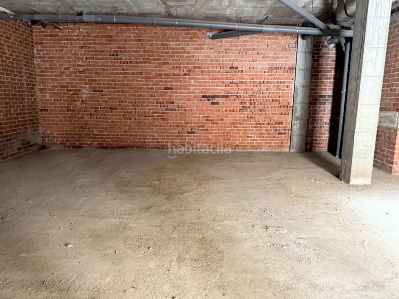 Foto 9cf741e9-b615-47f5-9bfb-5cf8aba4d0c9. Lloguer local comercial a Eixample Sud-Migdia Girona