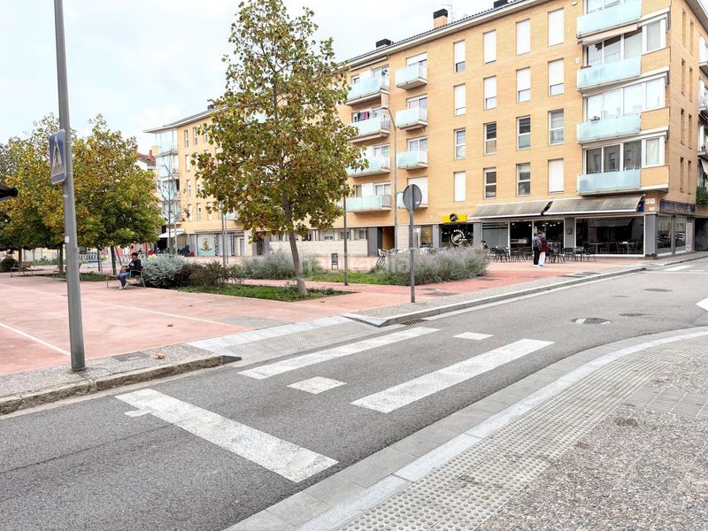 Foto f0d5bc11-9270-4e30-bd04-f9d06ea7a06b. Lloguer local comercial a Eixample Sud-Migdia Girona