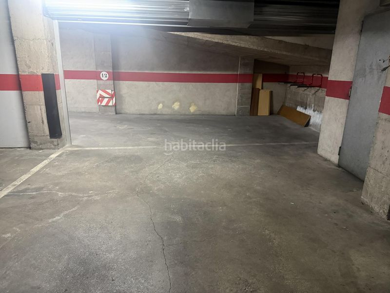 Foto cd042b04-6974-4eaa-b4a5-6823d5b42610. Lloguer aparcament cotxe a Eixample Nord Girona