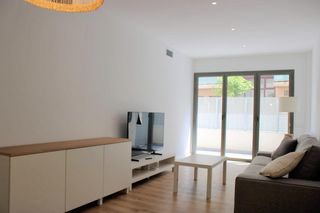 Rent Flat  Antón agullana. Vivienda de dos habitaciones con parking y trastero