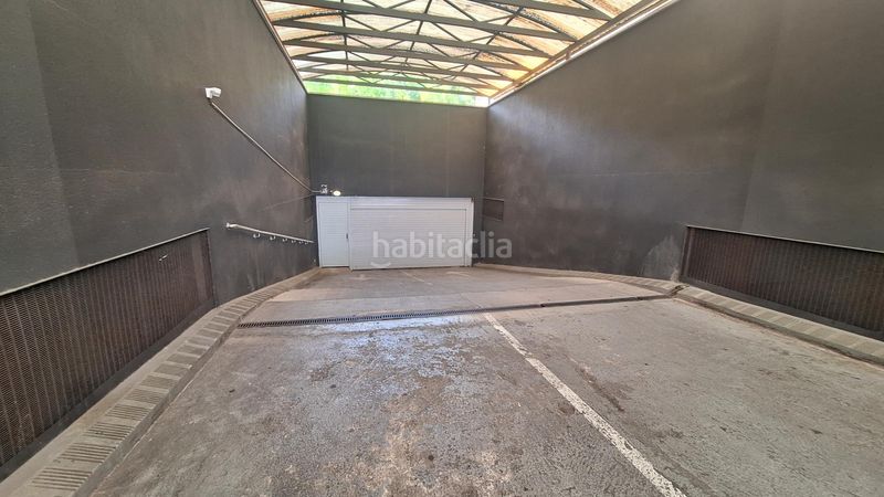 Foto fe7cf106-31bc-4d3d-b43b-b8aface7892c. Posto auto in Palau Girona