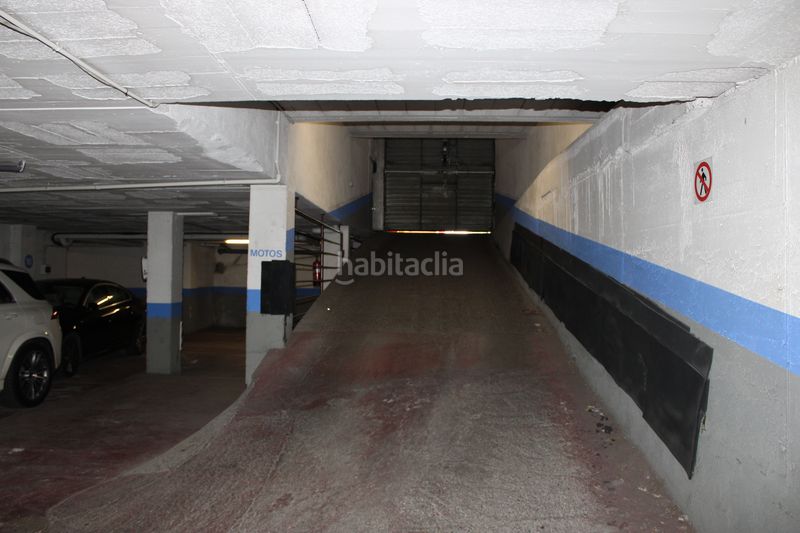 Foto 7b44de14-9bce-465d-b67d-a272b3cf2574. Car parking in de sant joan baptista la salle 15 in Girona