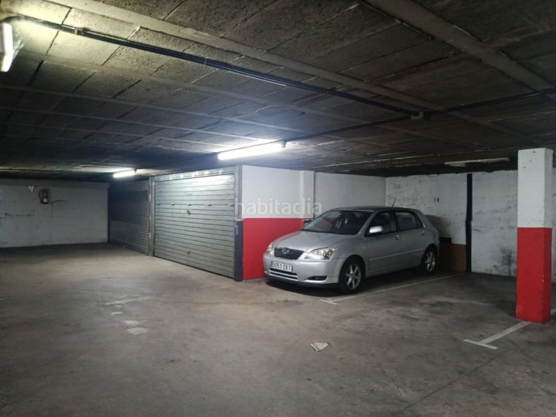Foto 0eeca3b8-e89e-47f3-a558-ebce142996ba. Affitto posto auto in Centre Salt