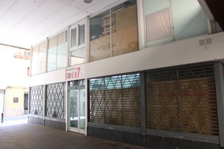 Local Comercial a Cardenal margarit 14. Local comercial centro de girona