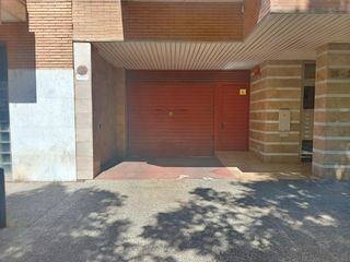 Aparcament cotxe a De bernat boades 35. Parquing en venta con trastero.