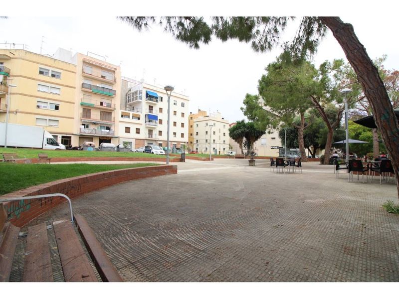 Foto 41b1063d-daa5-41a1-b873-38a5d2c53dc4. Local comercial en plaça de l'anxaneta 3 en Sant Joan Vilanova i la Geltrú