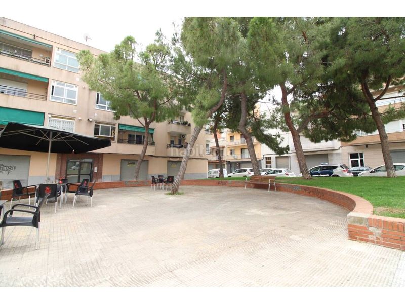 Foto bec9886b-d057-496f-8748-c70f263d592e. Local comercial en plaça de l'anxaneta 3 en Sant Joan Vilanova i la Geltrú