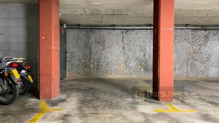 Car parking  Carrer de josep llanza