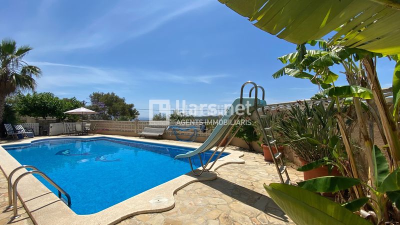 Foto 2070f564-bd21-4bd6-bd55-2afe621f295f. Casa adossada amb calefacció aparcament piscina a Cubelles