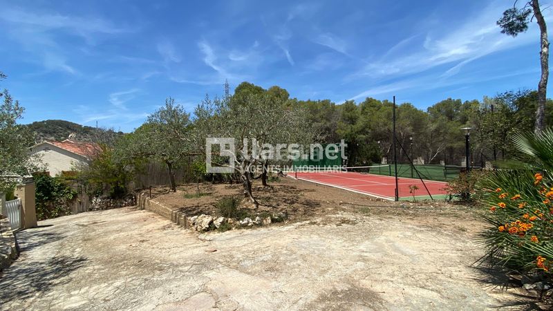 Foto 6b78f9fa-3b57-4c99-9759-d862e2f7d940. Casa adossada amb calefacció aparcament piscina a Cubelles