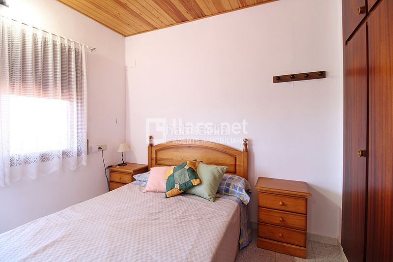 Foto ccf77bbb-b8a6-4d44-9944-df3a2b93a1a2. Casa adossada amb calefacció aparcament piscina a Cubelles
