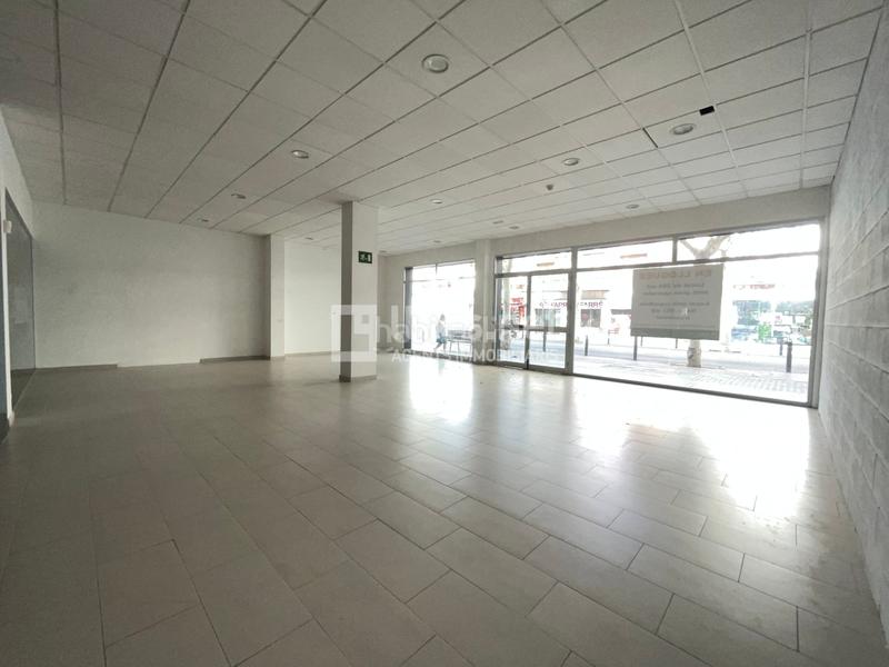 Foto 7b0b2758-39ba-4e66-ab37-de8fd97caa9a. Alquiler local comercial en Centrevila Vilanova i la Geltrú
