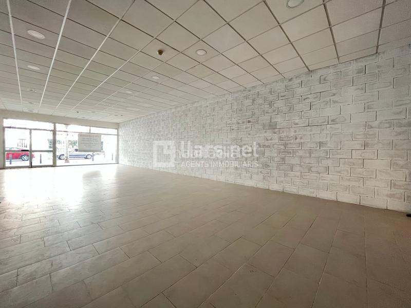 Foto 10339a28-b973-4e78-a25d-4b95b38fd4fa. Lloguer local comercial a Centrevila Vilanova i la Geltrú