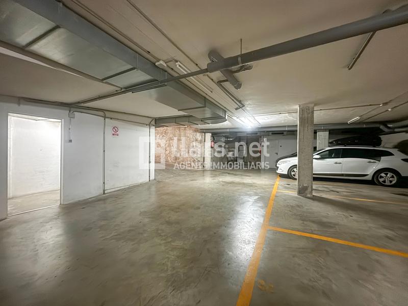 Foto 1245ae7b-0a87-4d5a-91ac-4912306e32e3. Aparcament cotxe a Centrevila Vilanova i la Geltrú