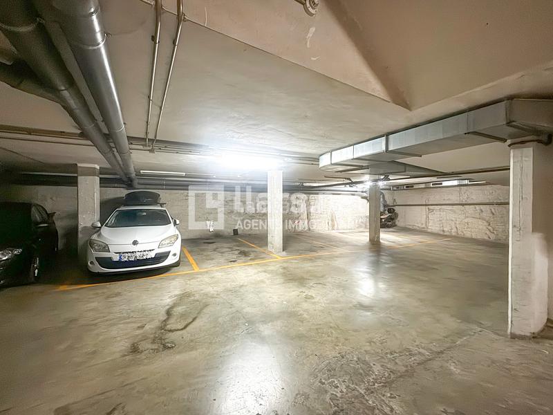 Foto 29fb20d4-04e0-437b-b5d6-098a1cff75b1. Aparcament cotxe a Centrevila Vilanova i la Geltrú