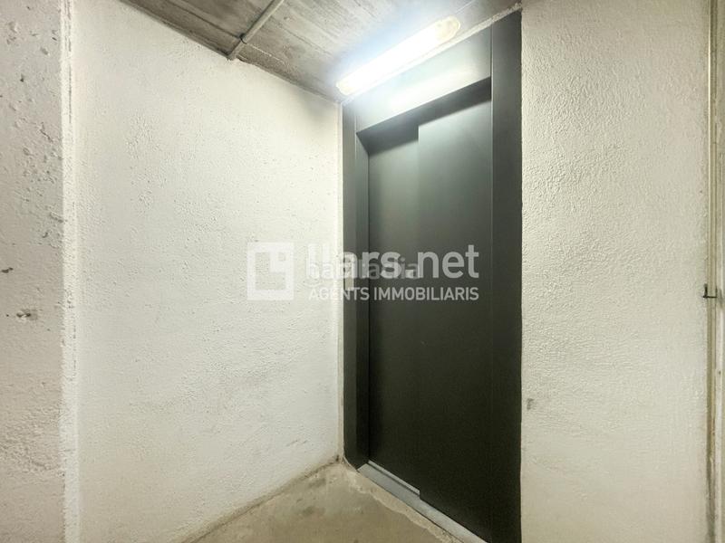 Foto 5ce60c42-a10a-4eb6-a5db-cd0f9d936bbb. Aparcament cotxe a Centrevila Vilanova i la Geltrú