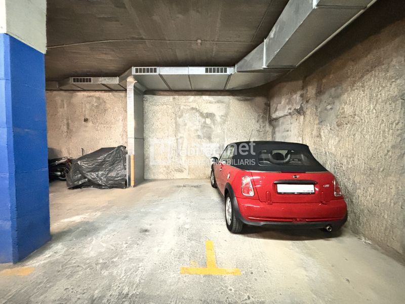 Foto 4591b8eb-4691-4da6-b23c-5f59d51d20f8. Parking coche aparca amb comoditat al cor de vilanova: seguretat i accessibilitat a un pas de tot! en Vilanova i la Geltrú