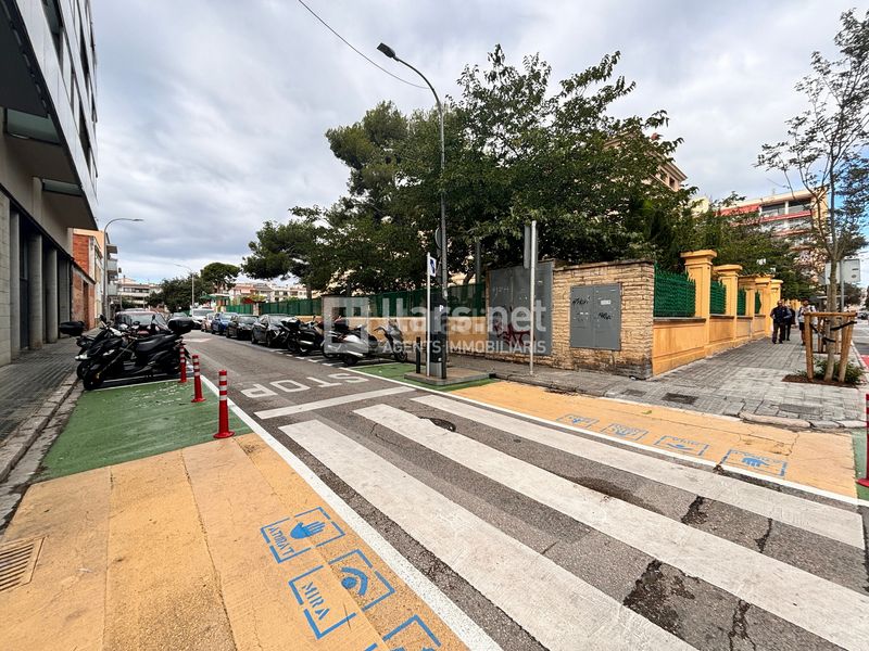 Foto b8ed5e9e-49d6-4baf-8955-89f590d28032. Parking coche aparca amb comoditat al cor de vilanova: seguretat i accessibilitat a un pas de tot! en Vilanova i la Geltrú