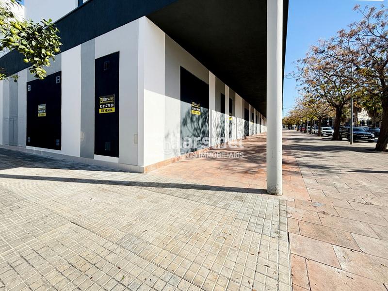 Foto f9d40a85-eef5-4378-b84d-ec9cf7874b22. Local comercial a Les Roquetes Sant Pere de Ribes