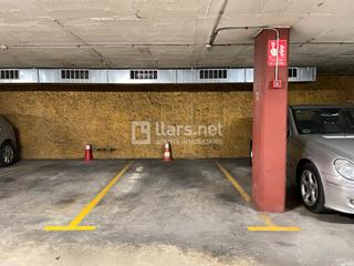 Alquiler Parking coche  Carrer de josep llanza. S'ha acabat donar voltes i més voltes per aparcar al centre de v