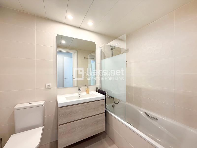 Foto f45fe025-9266-4e40-8e3c-3159499d9621. Appartamento con riscaldamento piscina in Barri de Mar Vilanova i la Geltrú