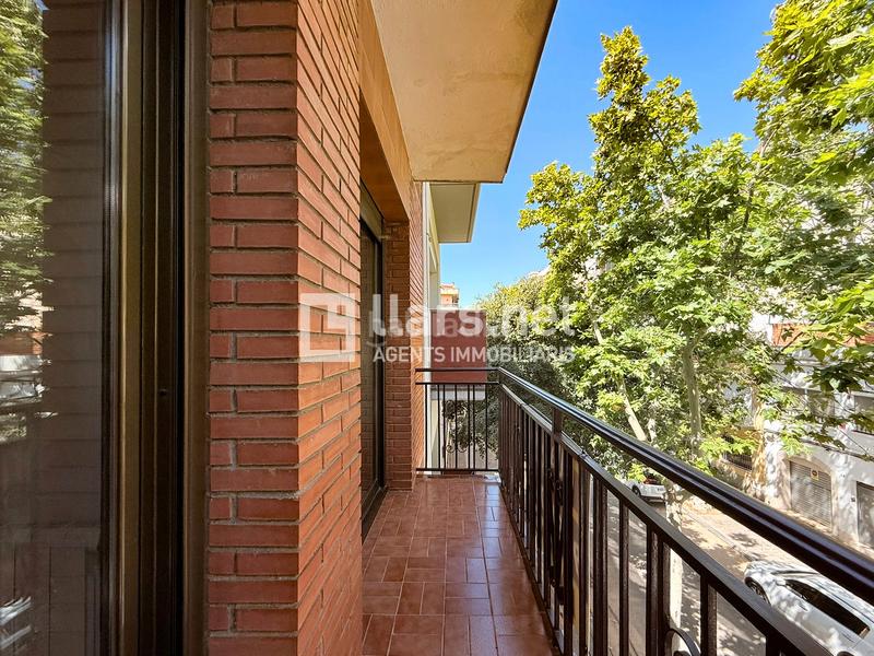 Foto b528c6b0-60db-49f3-a5dc-db12cdb0d2c9. Casa a schiera in avinguda de cubelles 9 in Sant Joan Vilanova i la Geltrú