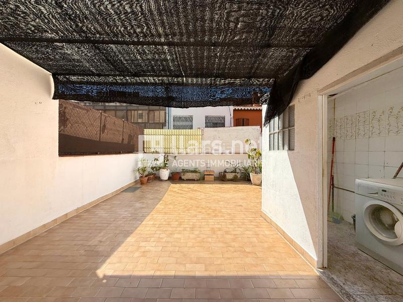Foto f513f32a-07af-46b3-b301-e84182d722ce. Casa adosada en avinguda de cubelles 9 en Sant Joan Vilanova i la Geltrú