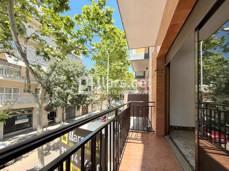 Foto f9823c83-0f7f-4cd5-9453-ebb2a1a8fe66. Casa adosada en avinguda de cubelles 9 en Sant Joan Vilanova i la Geltrú