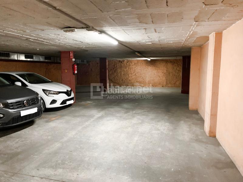 Foto 1ac82109-4426-484c-87bf-bbf24cae7d3f. Parking voiture dans Centrevila Vilanova i la Geltrú