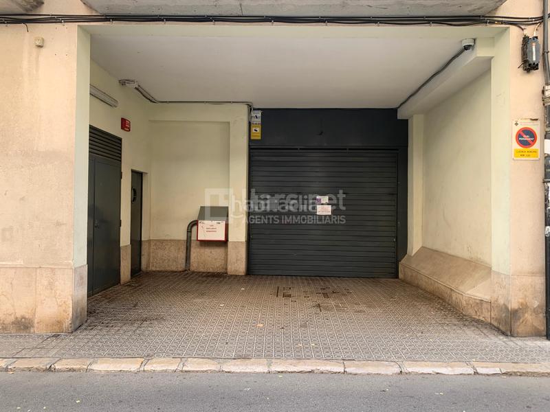 Foto 9b7cccbe-6ac6-4644-b7cb-f7e92d27b1e5. Parking voiture dans Centrevila Vilanova i la Geltrú