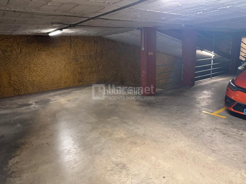 Foto d0994087-e8eb-40d0-aa33-da278c431c18. Parking coche en Centrevila Vilanova i la Geltrú
