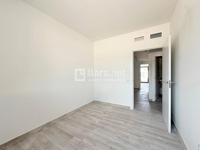 Foto 01f0840d-73ec-4721-8309-15965ea185bd. Piso en carrer antoni maria alcover 18 en Masia Nova-Solicrup Vilanova i la Geltrú