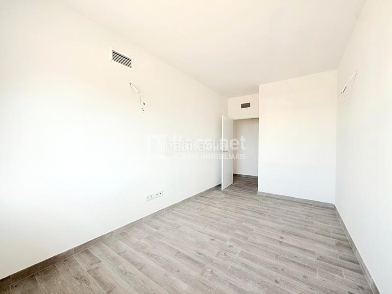 Foto 5e9f5fd6-bc5e-4ae8-95a2-a236b9163478. Piso en carrer antoni maria alcover 18 en Masia Nova-Solicrup Vilanova i la Geltrú