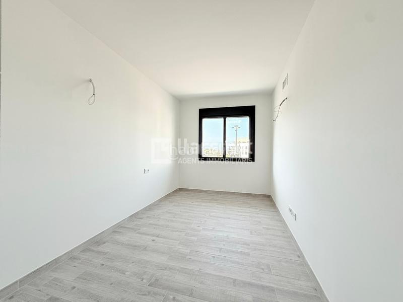 Foto f7bf6d34-f958-4da2-b9bf-454edf0b7c93. Piso en carrer antoni maria alcover 18 en Masia Nova-Solicrup Vilanova i la Geltrú