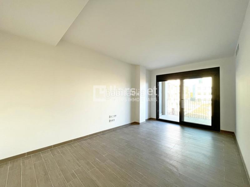 Foto eda8dd59-8ba4-4168-be16-37171f6c6cdd. Location appartement avec chauffage parking piscine dans Vilanova i la Geltrú