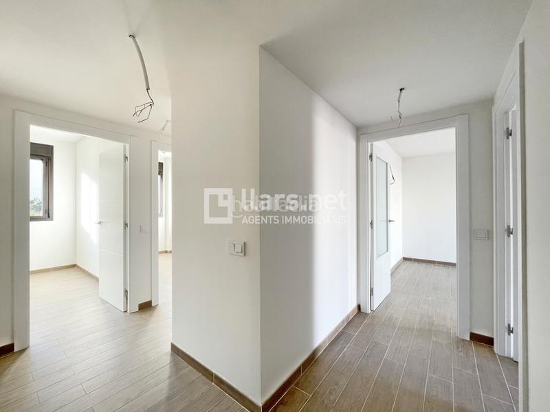 Foto fa00de18-f109-4ffe-ace3-95d8a26c733b. Location appartement avec chauffage parking piscine dans Vilanova i la Geltrú