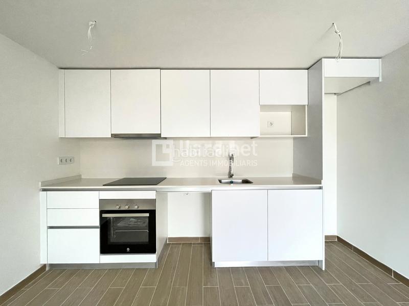 Foto 1742c568-b3ad-4cd5-9988-2c36d4ecb8c7. Alquiler piso en Masia Nova-Solicrup Vilanova i la Geltrú